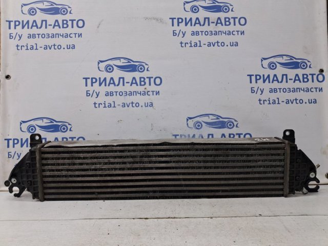 Охолоджувач наддувочного повітря SH0113565 MAZDA