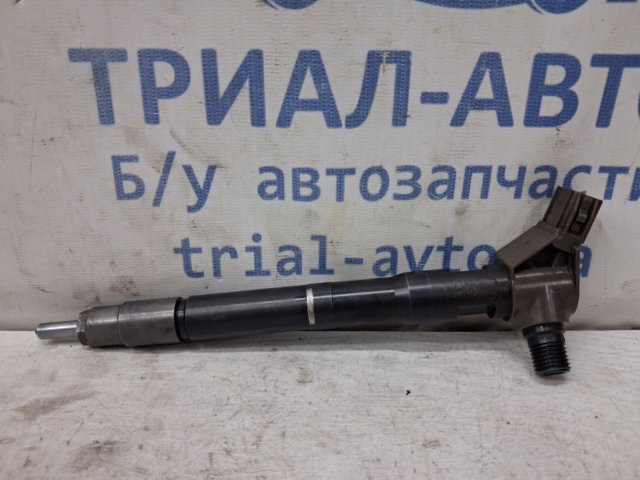 Форсунка вприску палива Мазда 6