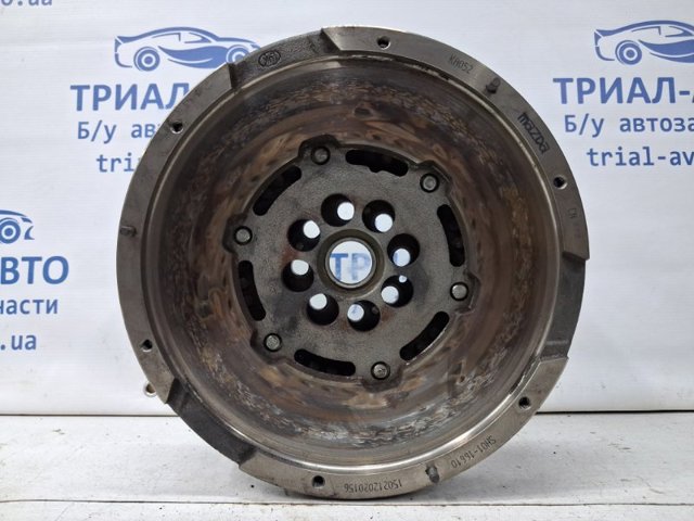 Маховик із зубчастим ободом в зборі SH0116610 MAZDA