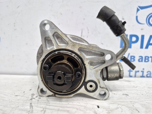 Насос вакуумний SH0118G00A MAZDA
