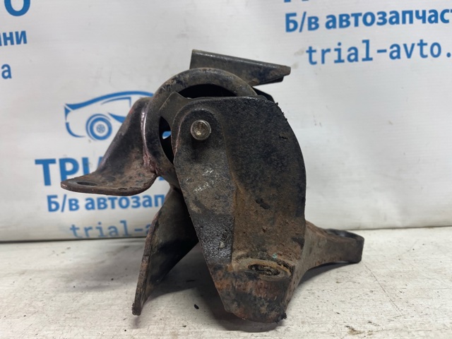 Подушка (опора) двигуна, ліва TD1139070 MAZDA