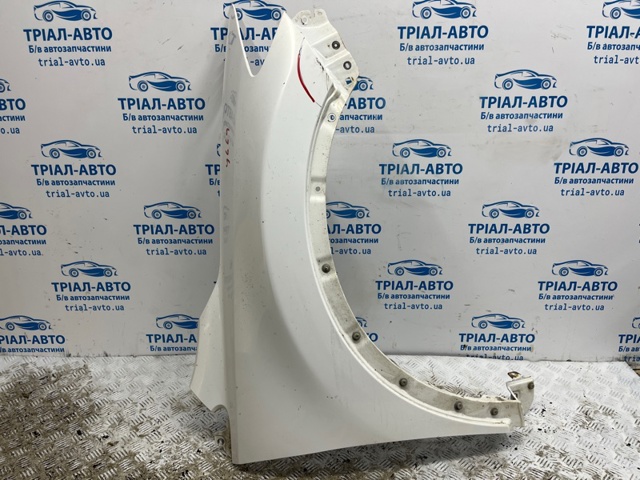 Переднє праве крило TD1152110D MAZDA
