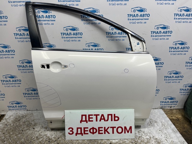 Пасажирські передні двері TDY15802XJ MAZDA