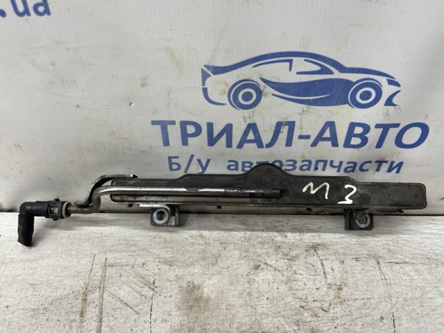 Розподільник палива Z60113150A MAZDA