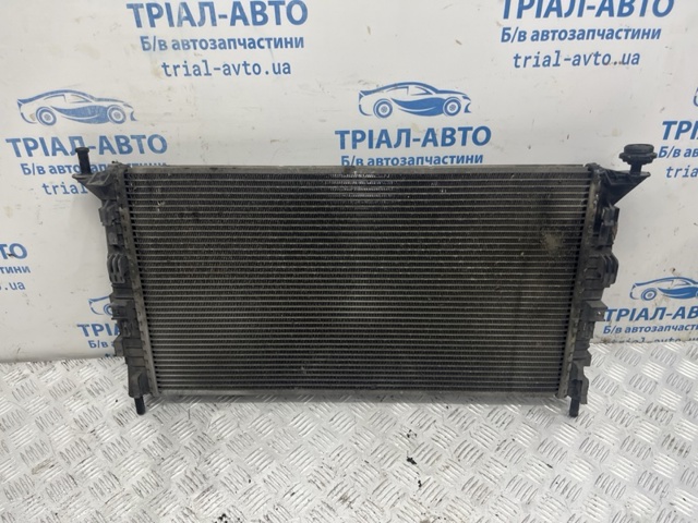 Радіатор водяний Z60315200 MAZDA