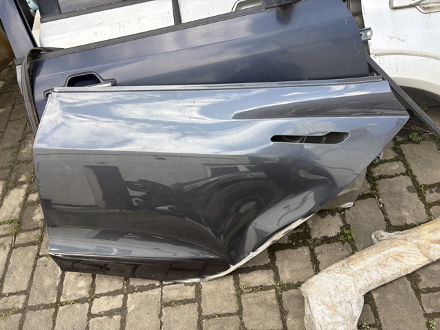 Двері задні, ліві 1081441E0C Tesla Model