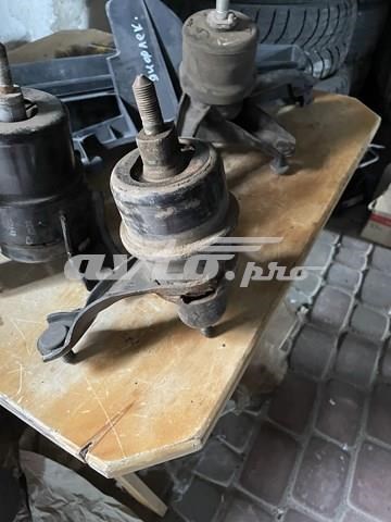 Права подушка мотора 1236231060 TOYOTA