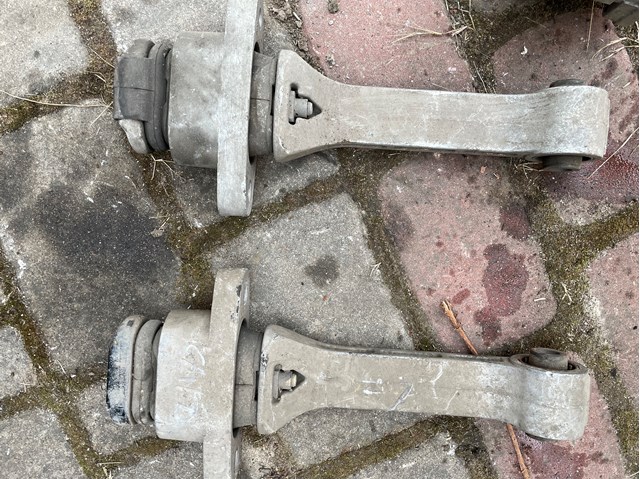 Кронштейн подушки (опори) двигуна, задньої 219502W000 HYUNDAI