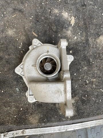 Помпа охолодження 251002F700 HYUNDAI