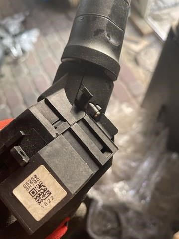 Перемикач підрульовий, правий 252608H700 NISSAN