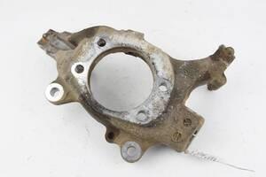 Кулак поворотний передній лівий 400155AA0A NISSAN