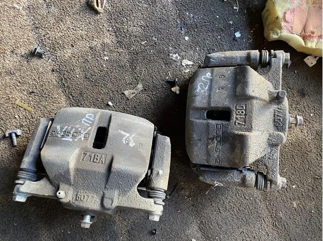 Супорт гальмівний, передній, правий 410014BT0A NISSAN