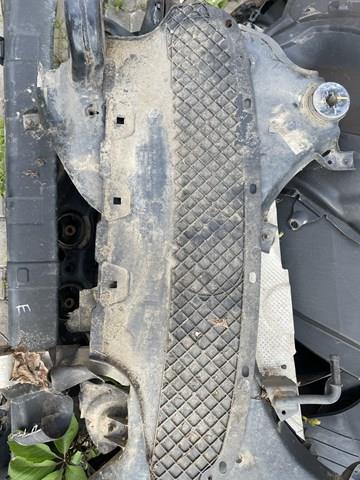Направляюча заднього бампера 51127184765 BMW