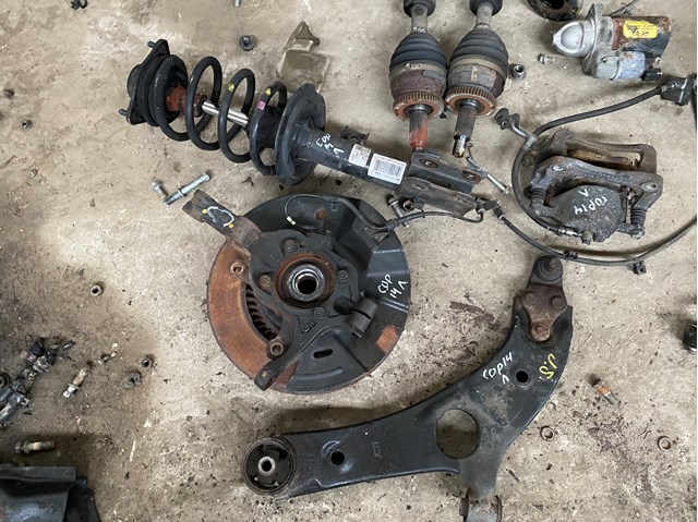 Цапфа поворотного кулака 517152P500 HYUNDAI