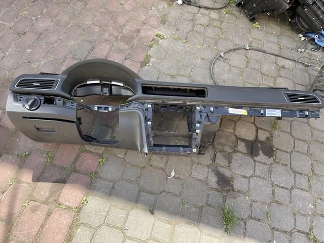 Приладова панель 561857003L VAG