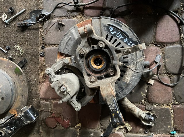 Супорт гальмівний, передній, лівий 58180C6A00 HYUNDAI