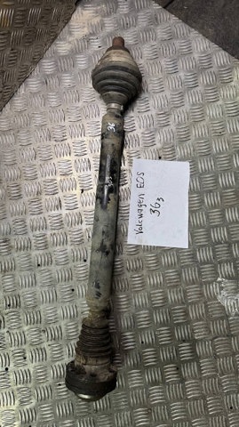 Піввісь передня, права 5Q0407272DQ VAG