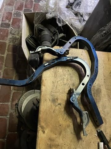 Петля багажника 68610SEA000ZZ HONDA