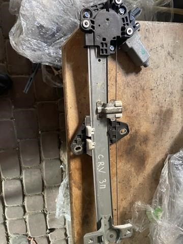 Склопідйомник задніх правих дверей 72710SWAA02 HONDA