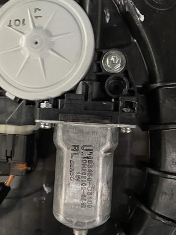 Моторчик склопідйомника двері задніх, лівих 83450C5100 HYUNDAI