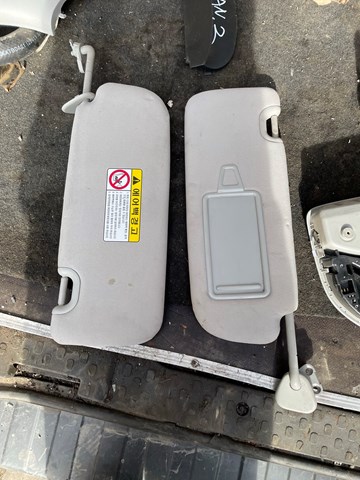 Козирок сонцезахисний автомобіля 85220C6010BHH HYUNDAI