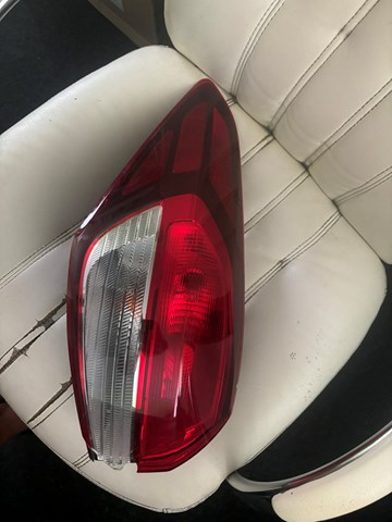 Задній лівий зовнішній ліхтар 92401B0600 HYUNDAI