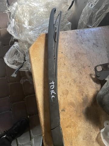 Важіль-поводок двірника заднього скла 988112E000 HYUNDAI