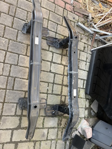 Підсилювач бампера переднього A1666200730 MERCEDES