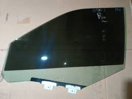 Скло водійських дверей BB5Z7821411A FORD
