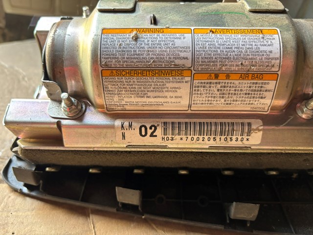 Установка подушки безпеки пасажира GJ6A57K70E02 MAZDA