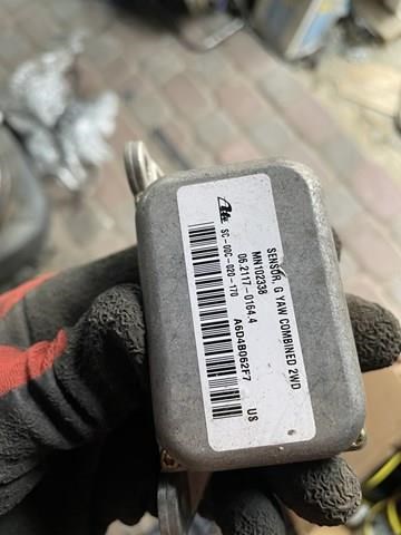 Датчик поперечного прискорення (ESP) MN102338 MITSUBISHI