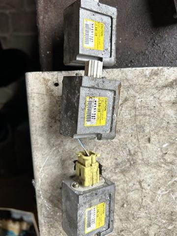 Датчик подушки безпеки MR551787 MITSUBISHI