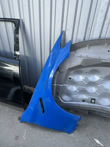 Переднє праве крило 41008071598 BMW