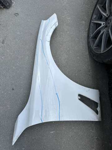 Переднє праве крило 41009621596 BMW