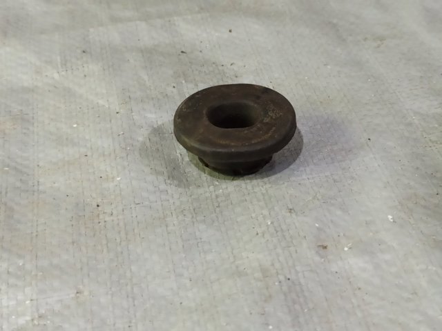 Подушка радіатора охолодження, нижня 25336F2000 HYUNDAI