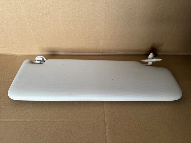 Козирок протисонячний 3G0857551D VAG