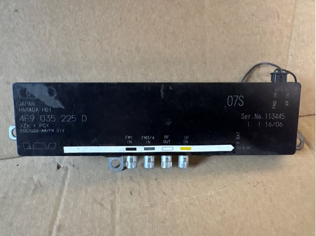 Підсилювач сигналу антени 4F9035225D VAG