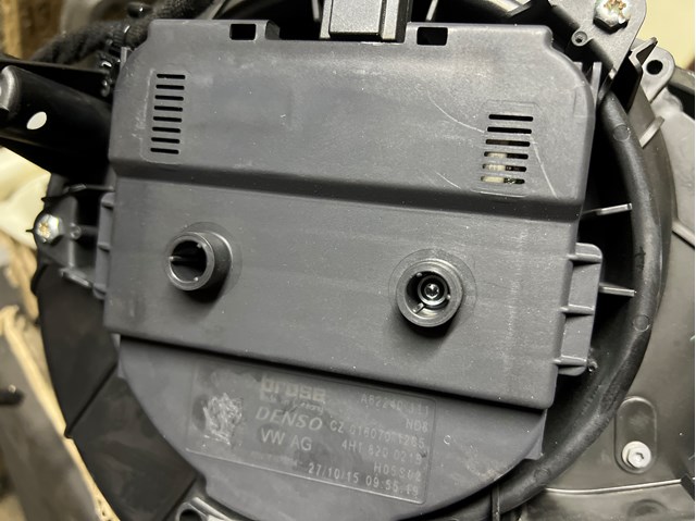 Мотор вентилятора печки (отопителя салона) 4h1820021b