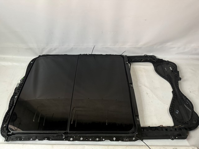 Люк в зборі 54107342868 BMW