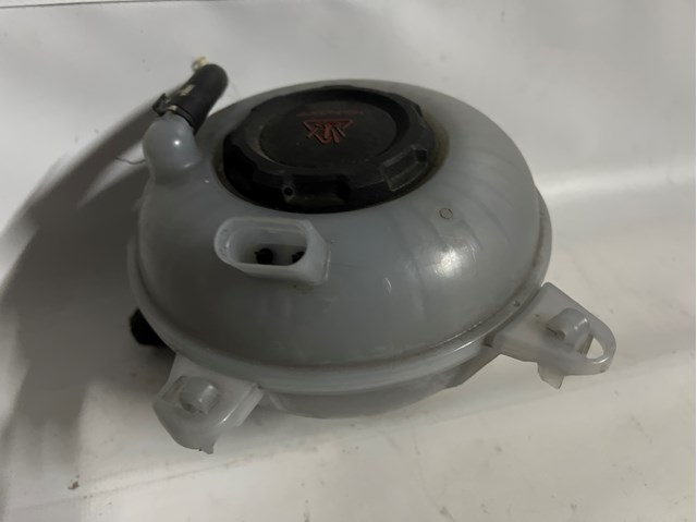 Бачок для води 5Q0121407F VAG