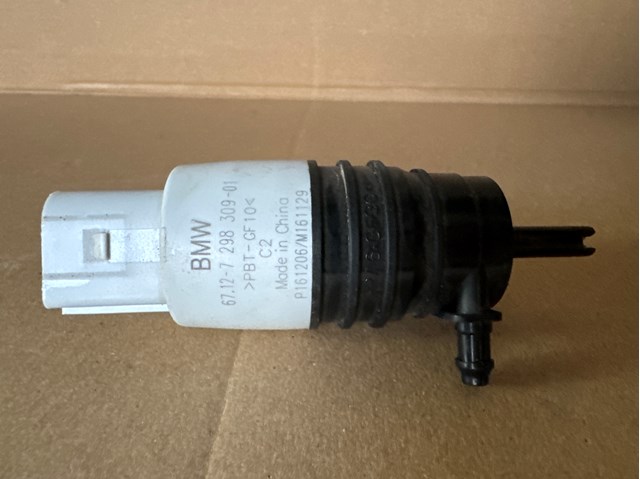 Насос електроомивача 67127298309 BMW