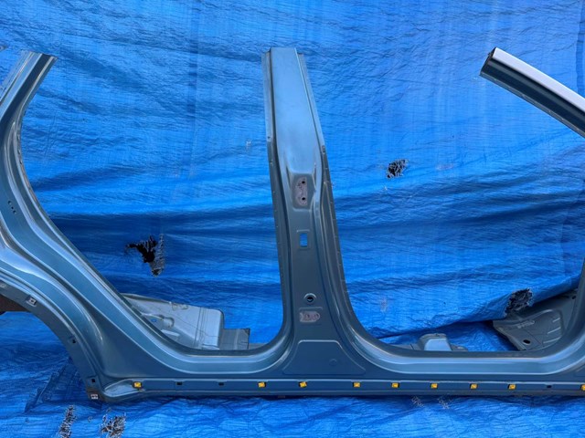 Поріг зовнішній правий 71322K4D00 HYUNDAI