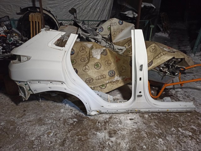 Крило заднє праве 71504K4C00 HYUNDAI