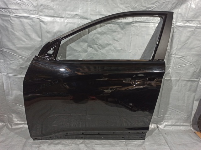 Двері кабіни 76003J9020 HYUNDAI