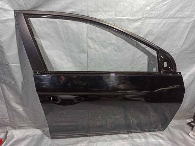 Дверка передня права 76004G2010 HYUNDAI