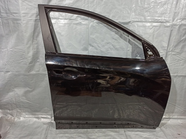 Дверка передня права 76004J9000 HYUNDAI