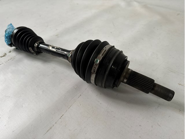 Вісь передня 7P0407271B VAG