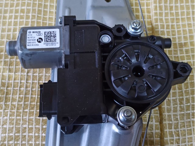 Привід ліфта передній 82450GI010 HYUNDAI