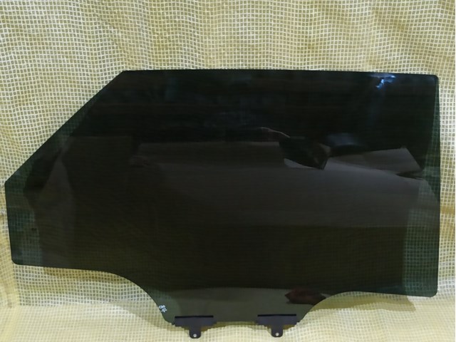 Скло задніх дверей, правих 83420GI030 HYUNDAI