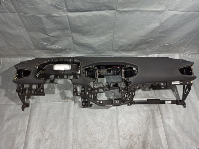 Панель приладів торпеди 84710G2300T9Y HYUNDAI